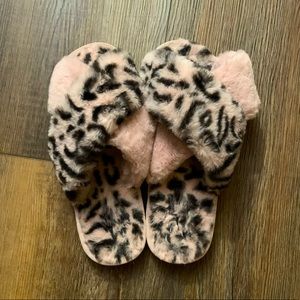 Pink leopard slippers sandals